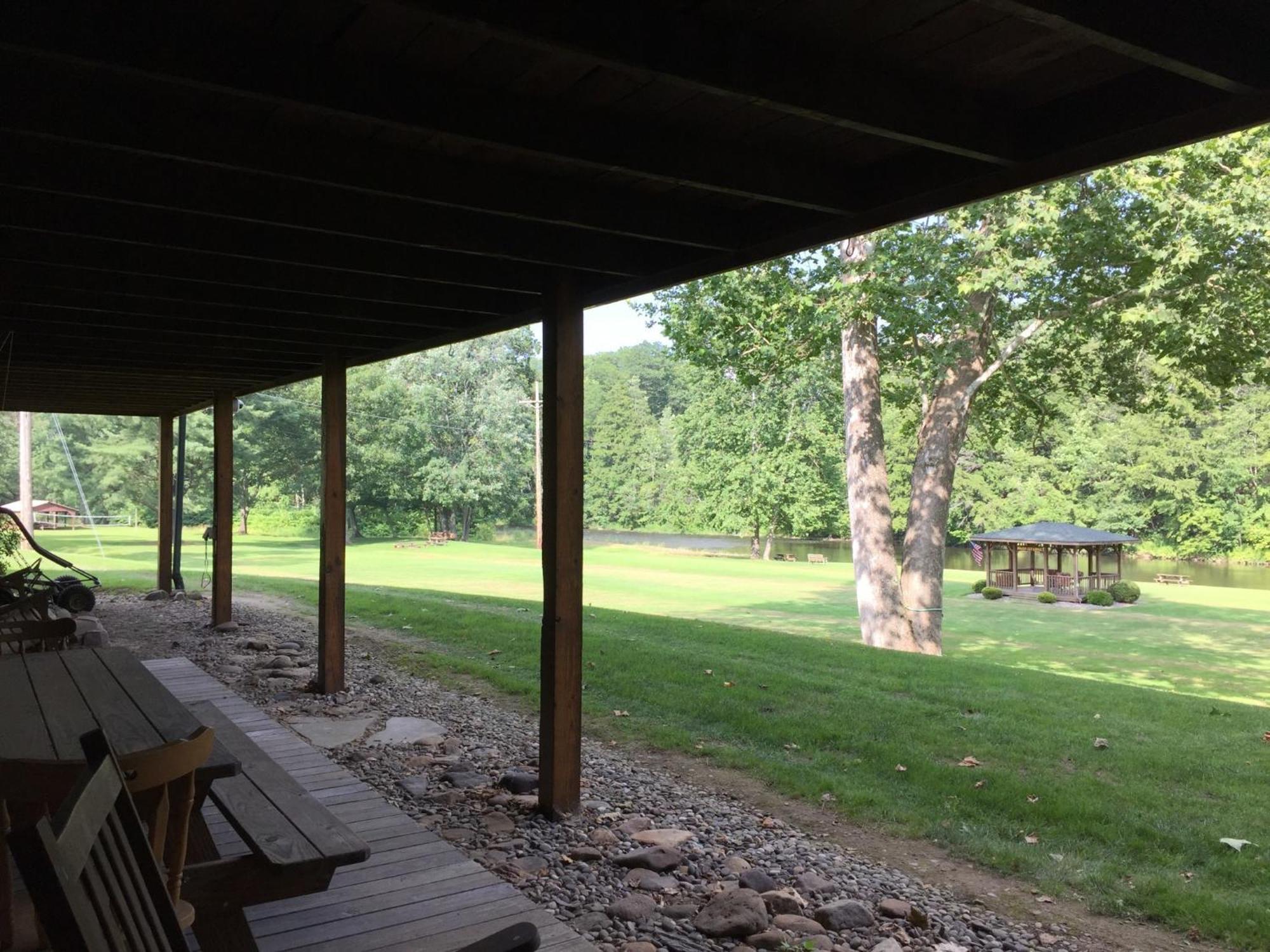 Rough Cut Lodge Gaines Kamer foto